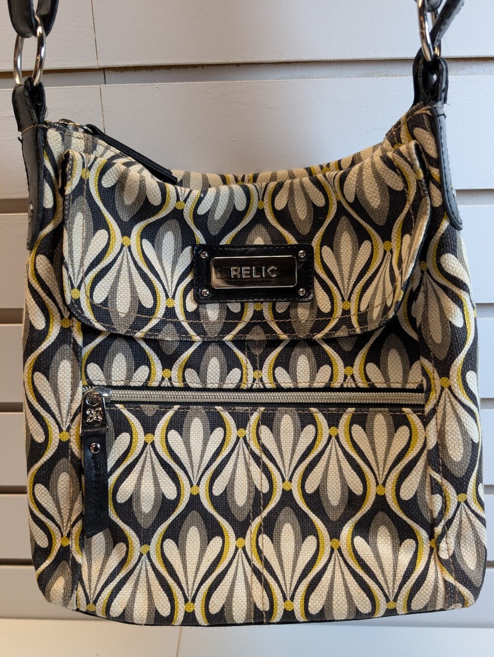 Relic Black‎ and Brown Patterned Crossbody bag EUC